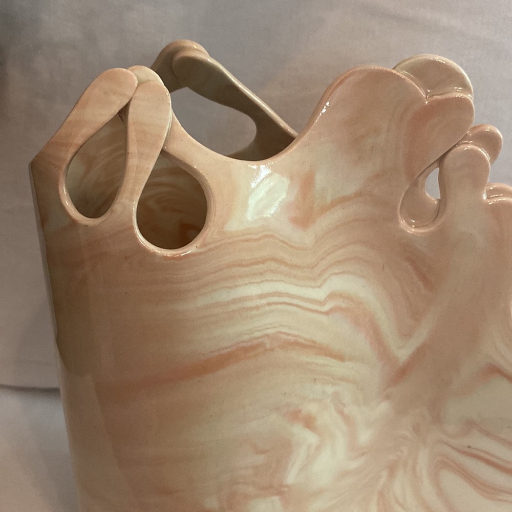 Carolyn Leung pottery pink white marble 7x7 (approx) flower vase/sculpture - Picture 2 of 16